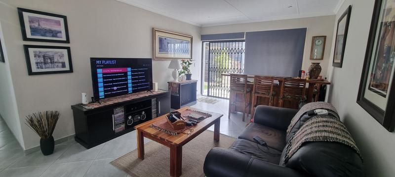 2 Bedroom Property for Sale in Reebok Western Cape